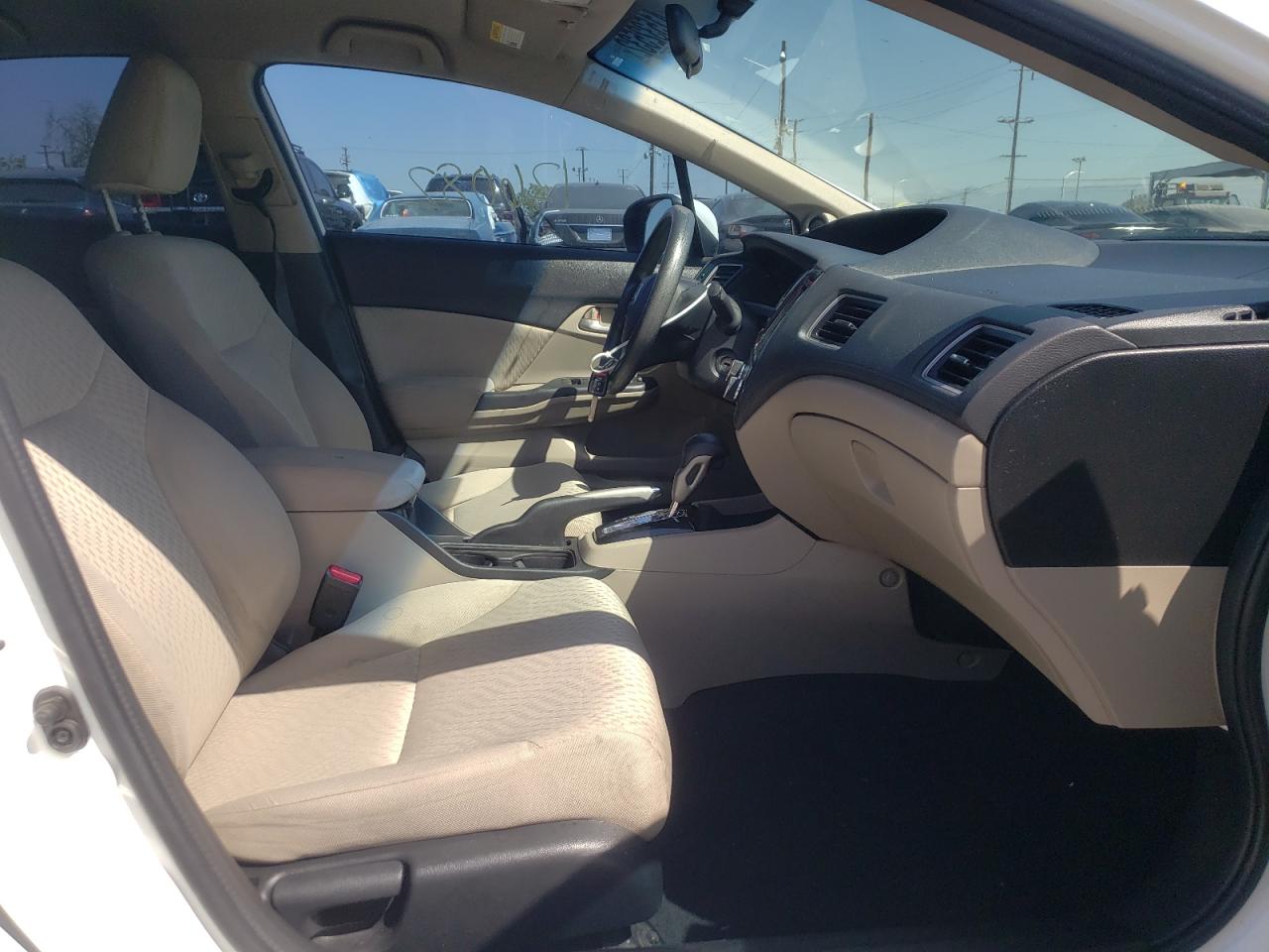 Photo 5 from auction – 2015 HONDA CIVIC SE with VIN 19XFB2F72FE230384