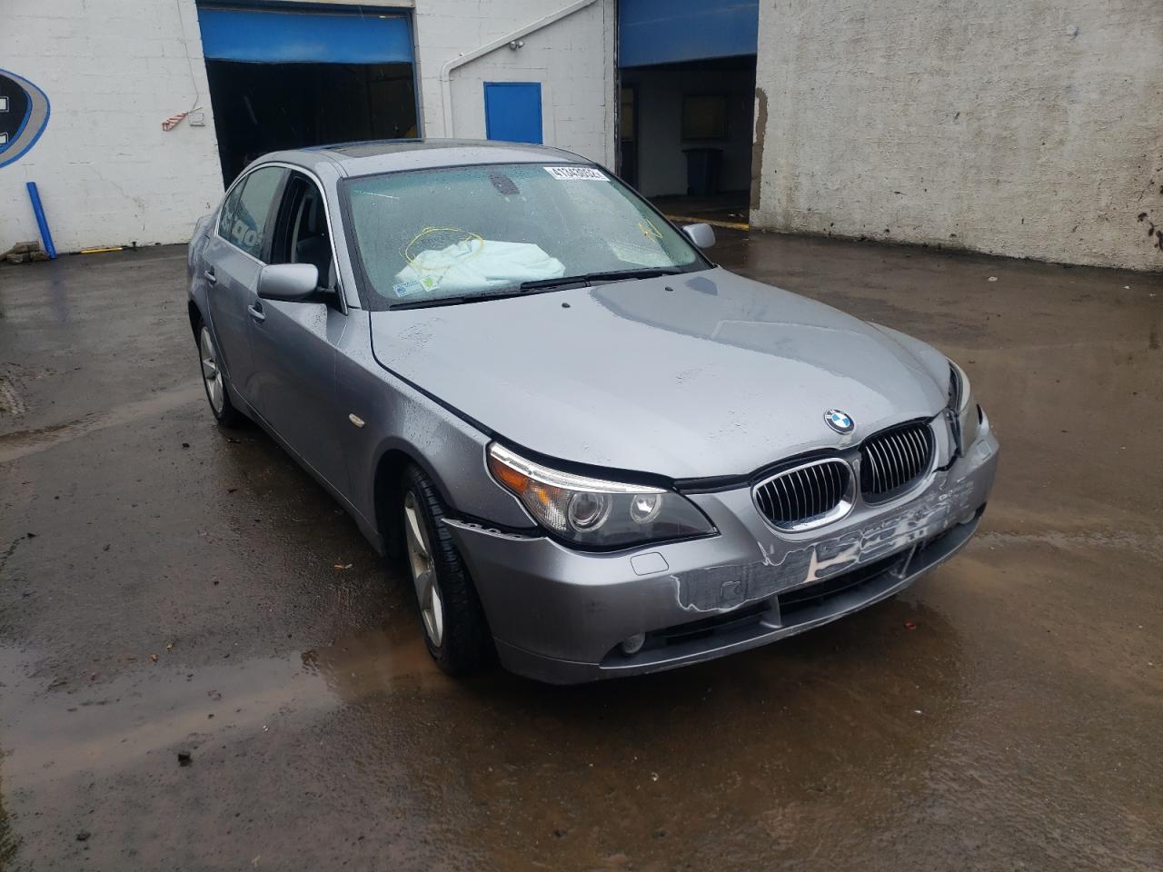 BMW 530 XI 2007 with VIN WBANF73597CU28403 - Photo from auction