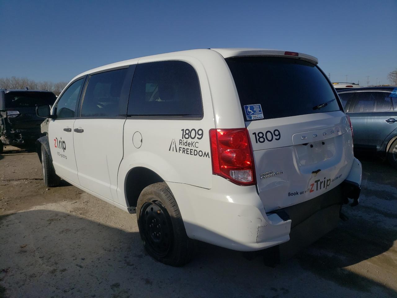 Photo 3 from auction – 2019 DODGE GRAND CARA with VIN 2C4RDGBG0KR547695