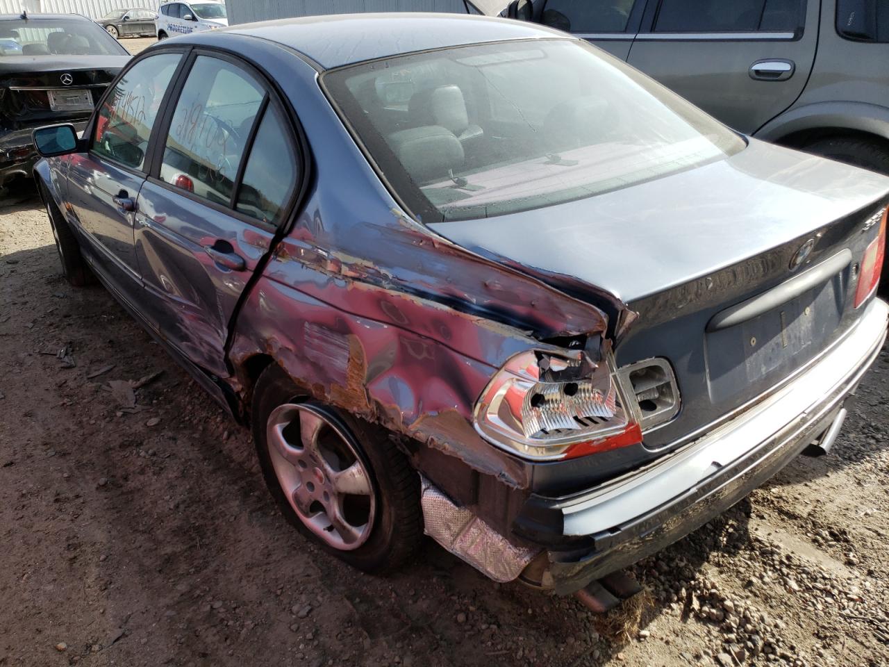 Photo 3 from auction – 2001 BMW 325 I with VIN WBAAV33461FV04991