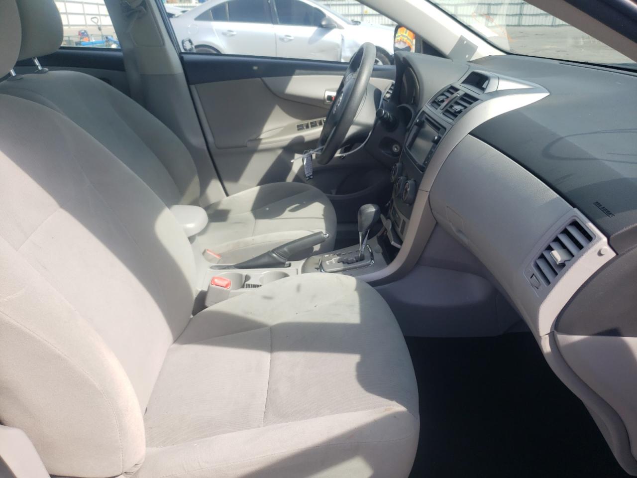 Photo 5 from auction – 2013 TOYOTA COROLLA BA with VIN 2T1BU4EE3DC051688