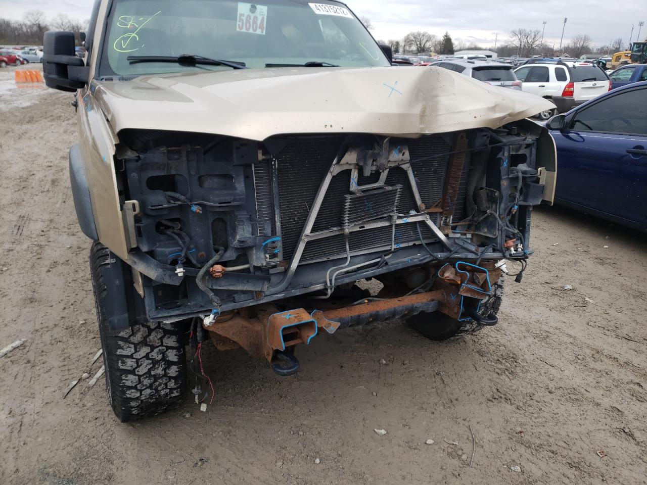Photo 9 from auction – 2004 CHEVROLET 2500 HD with VIN 1GCHK23U34F227452