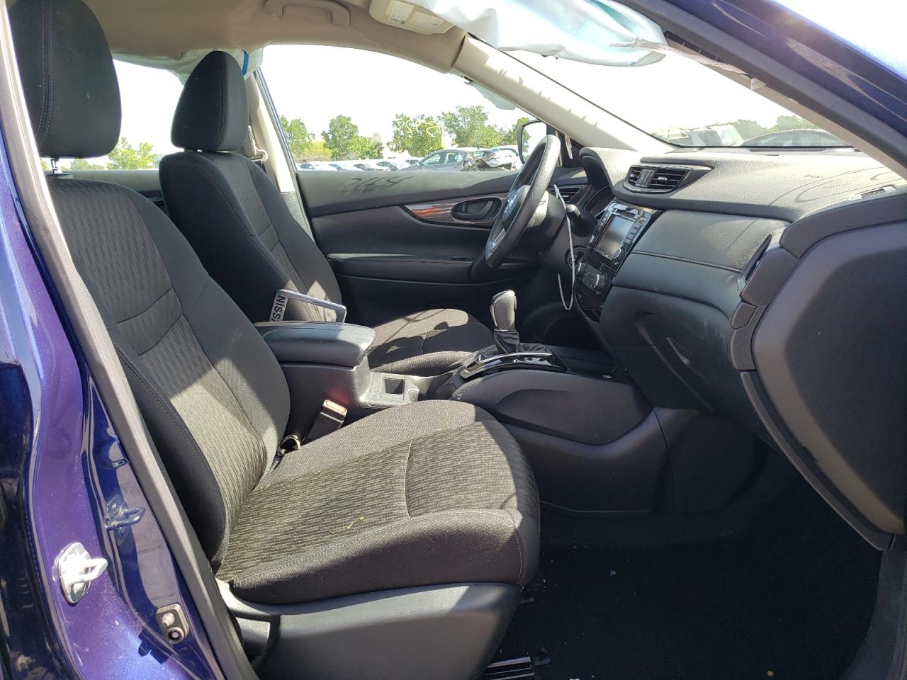 Photo 5 from auction – 2020 NISSAN ROGUE S with VIN 5N1AT2MT7LC816925