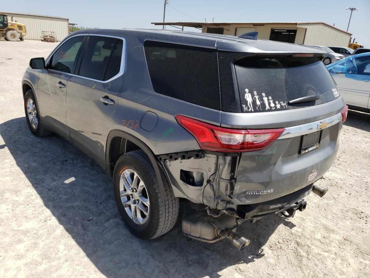 Photo 3 from auction – 2020 CHEVROLET TRAVERSE L with VIN 1GNERFKW1LJ164265