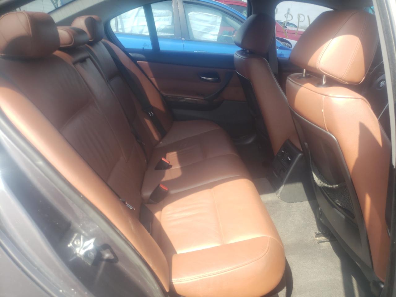 Photo 6 from auction – 2007 BMW 328 I with VIN WBAVA37517NE27173