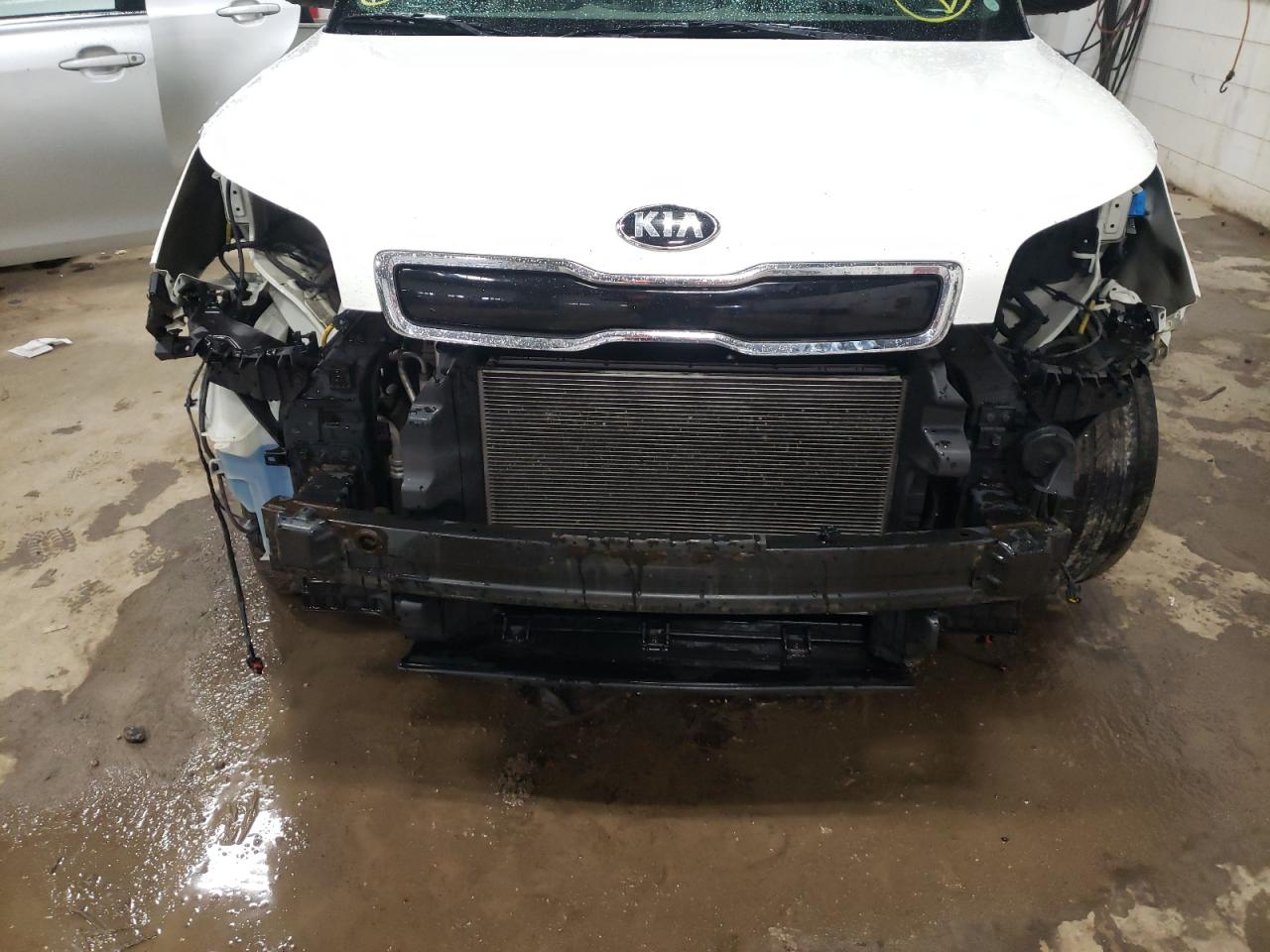 Photo 9 from auction – 2015 KIA SOUL + with VIN KNDJP3A50F7132980
