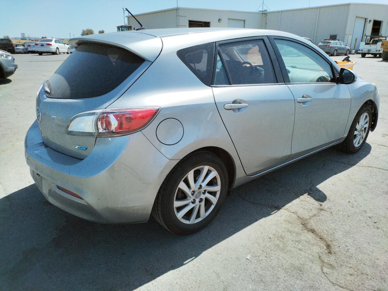 Photo 4 from auction – 2012 MAZDA 3 I with VIN JM1BL1L72C1659159