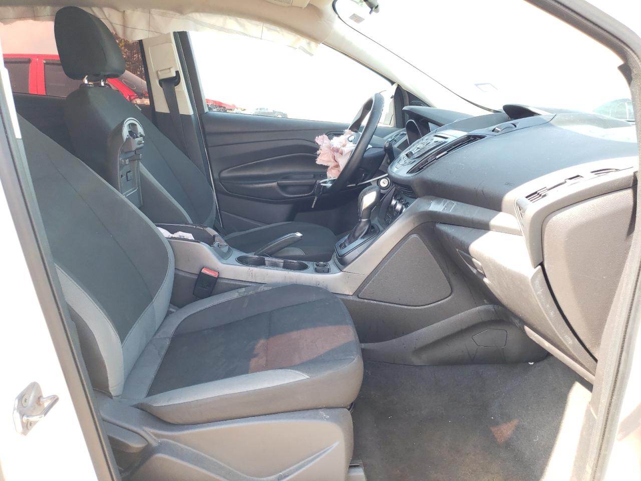 Photo 5 from auction – 2013 FORD ESCAPE S with VIN 1FMCU0F70DUB39464