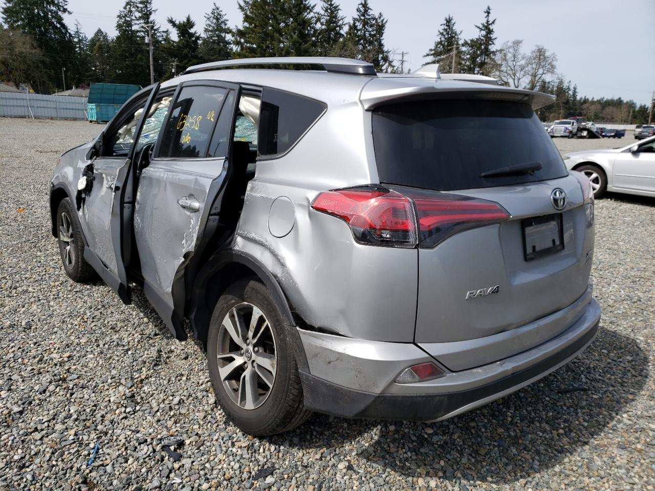 Photo 3 from auction – 2018 TOYOTA RAV4 ADVEN with VIN JTMRFREV2JJ201456