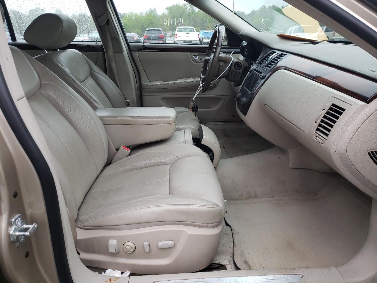 Photo 5 from auction – 2006 CADILLAC DTS with VIN 1G6KD57Y76U178482