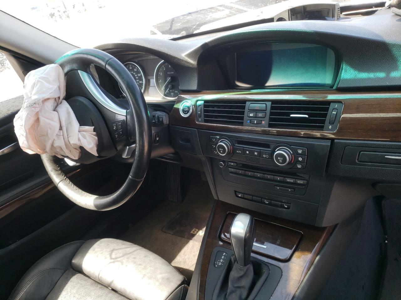 Photo 9 from auction – 2009 BMW 335 XI with VIN WBAPL33509A405861