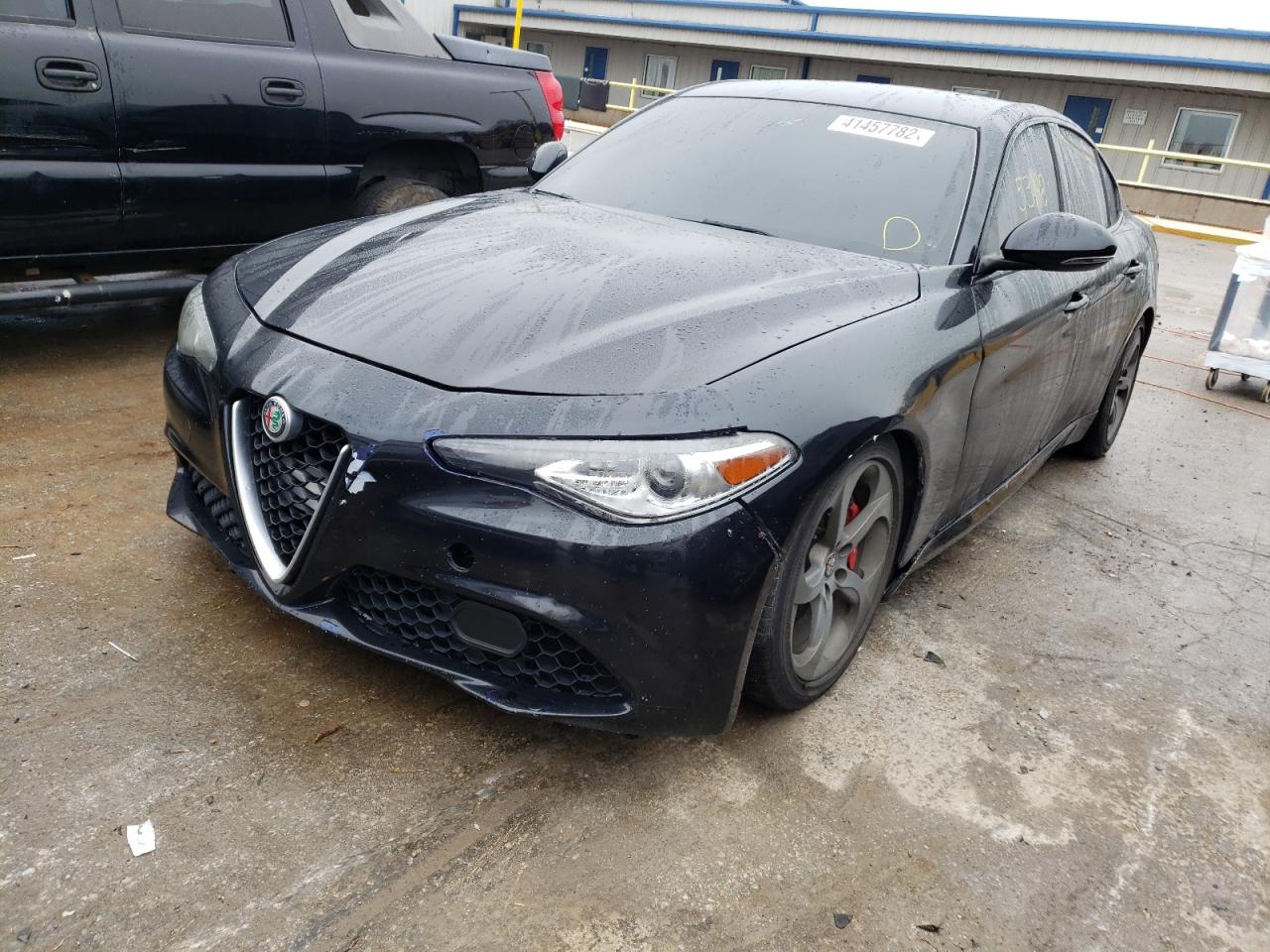 Photo 2 from auction – 2017 ALFA ROMEO GIULIA with VIN ZARFAEBN6H7531080