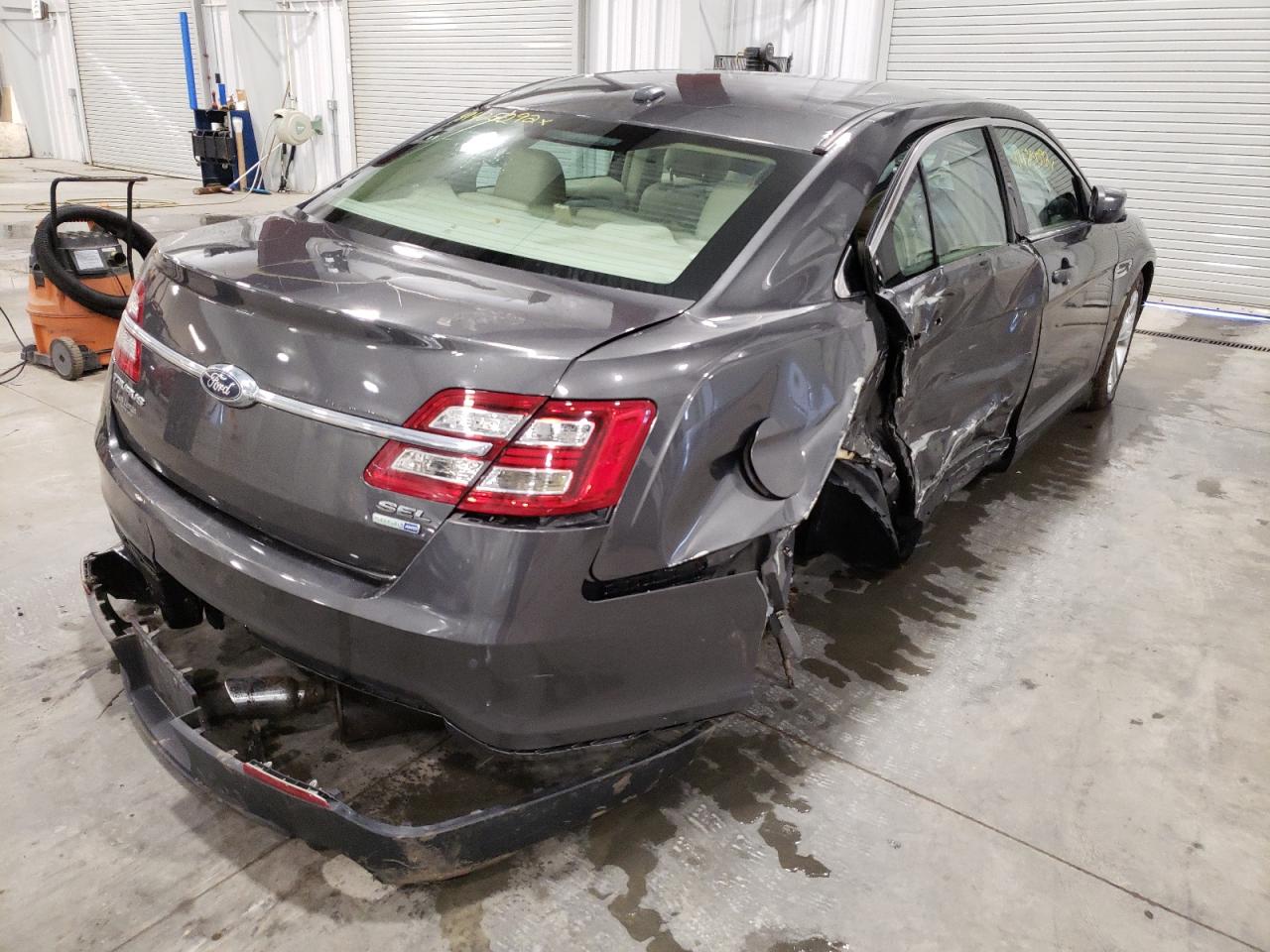 Photo 4 from auction – 2017 FORD TAURUS with VIN 1FAHP2H80HG109796