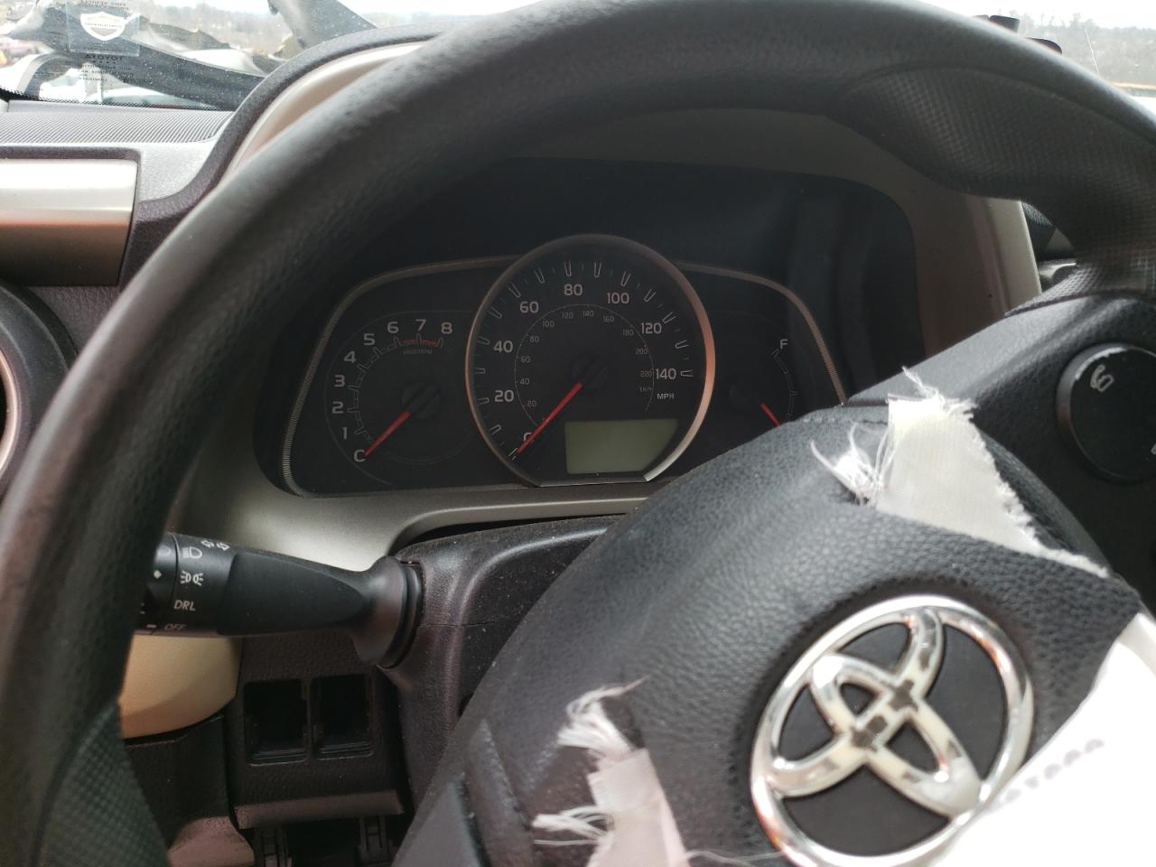 Photo 8 from auction – 2013 TOYOTA RAV4 LE with VIN 2T3ZFREV0DW017221