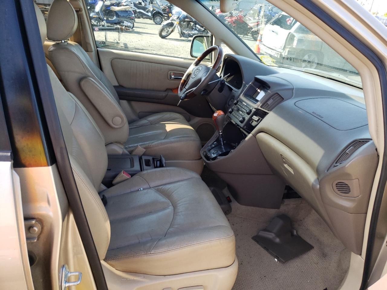 Photo 5 from auction – 2003 LEXUS RX 300 with VIN JTJHF10U630302615