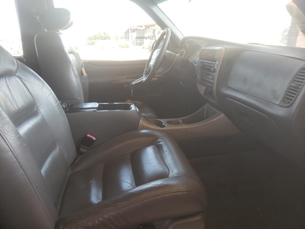 Photo 5 from auction – 2001 FORD EXPLORER S with VIN 1FMYU60EX1UC65049