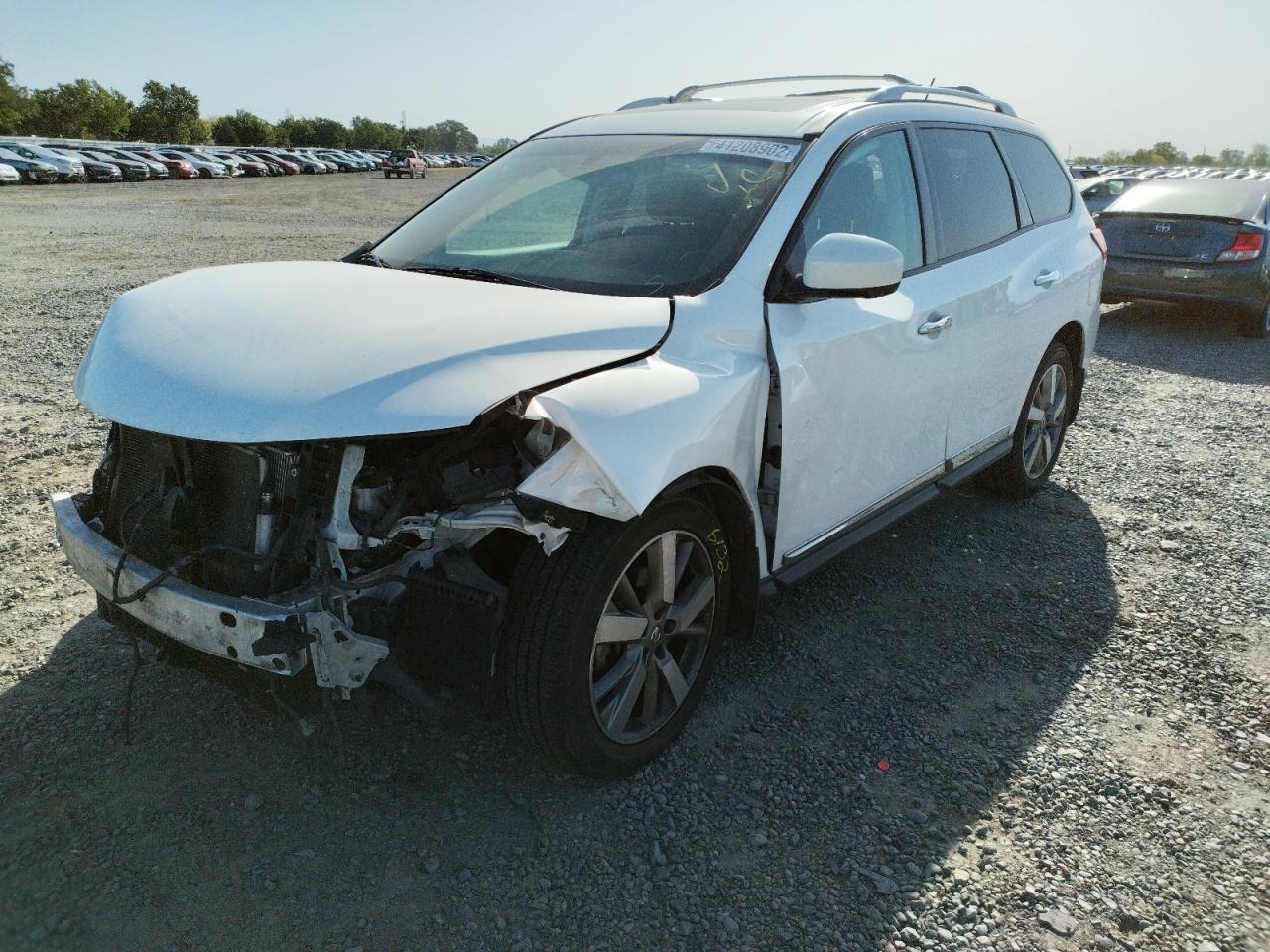 Photo 2 from auction – 2013 NISSAN PATHFINDER with VIN 5N1AR2MM1DC665699