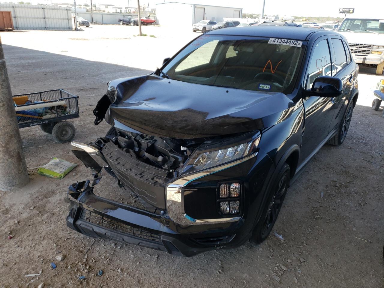 Photo 2 from auction – 2021 MITSUBISHI OUTLANDER with VIN JA4APUAU4MU031124