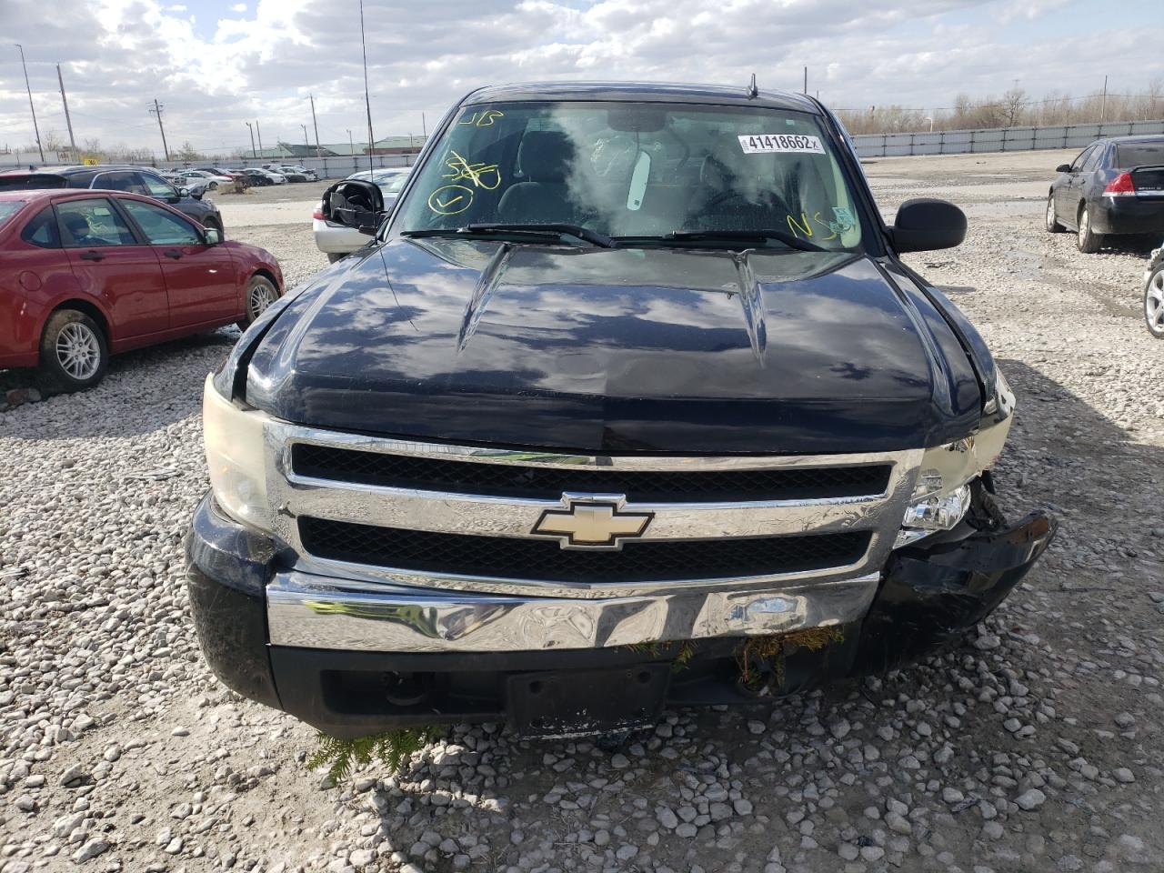 Photo 9 from auction – 2007 CHEVROLET SILVRK1500 with VIN 2GCEC19C971728673