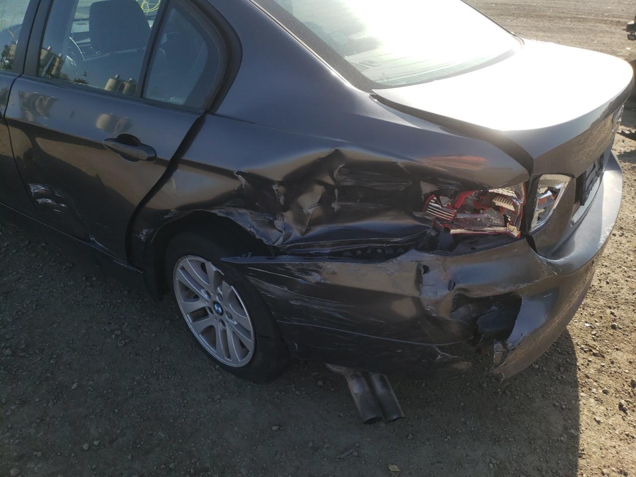 Photo 9 from auction – 2006 BMW 325 I with VIN WBAVB13506KX38968