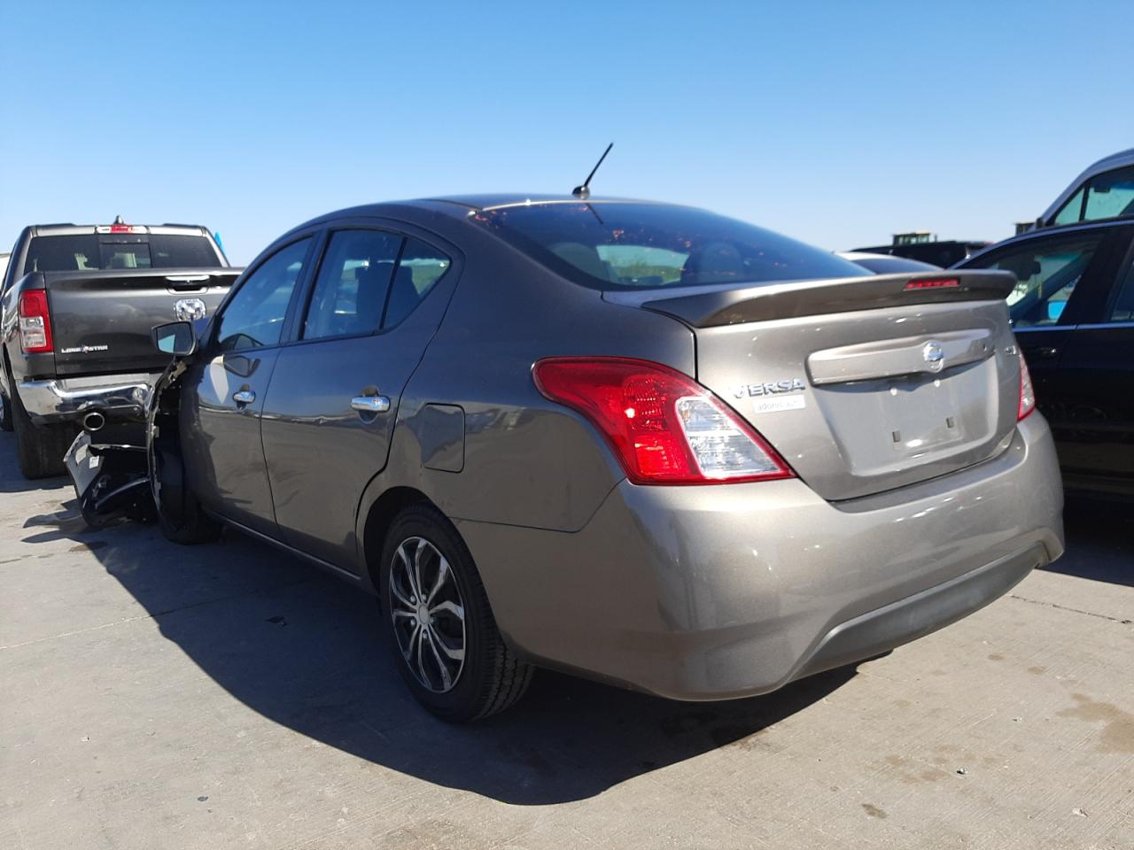 Photo 3 from auction – 2017 NISSAN VERSA S with VIN 3N1CN7AP0HK431268