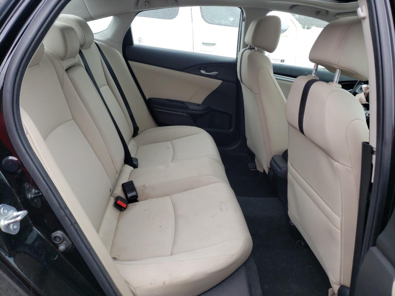 Photo 6 from auction – 2016 HONDA CIVIC EX with VIN 19XFC1F36GE222441