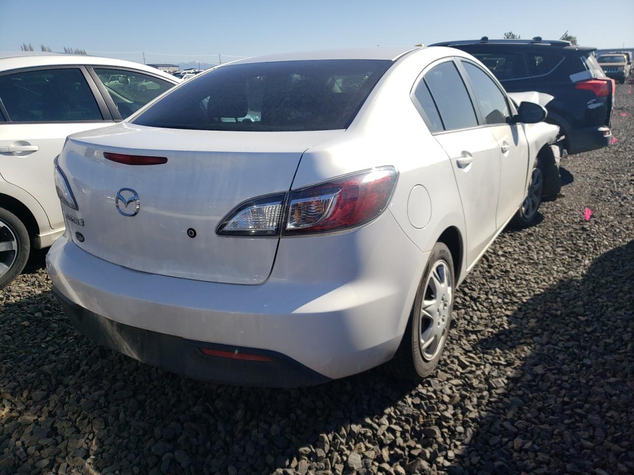 Photo 4 from auction – 2011 MAZDA 3 I with VIN JM1BL1UG0B1496993