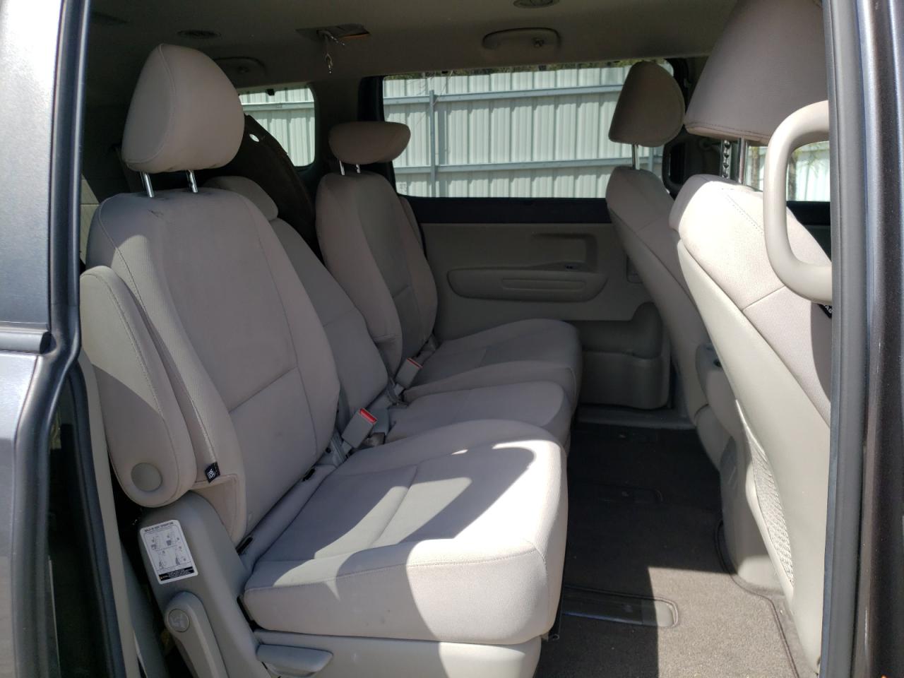 Photo 6 from auction – 2015 KIA SEDONA LX with VIN KNDMB5C19F6069322