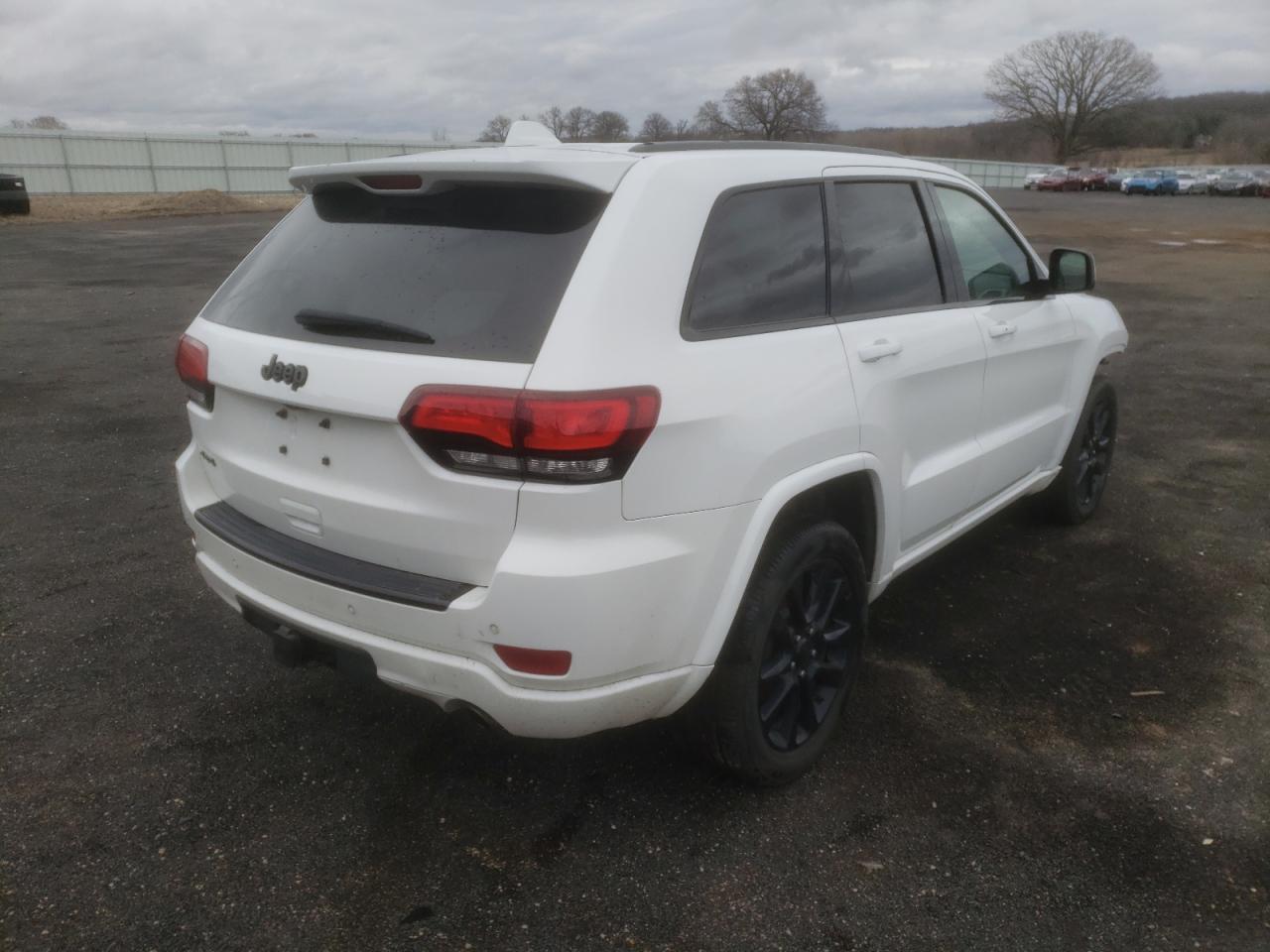 Photo 4 from auction – 2017 JEEP GRAND CHER with VIN 1C4RJFAG6HC704541