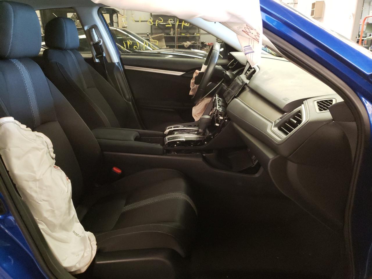 Photo 5 from auction – 2017 HONDA CIVIC EX with VIN 19XFC1F33HE017421