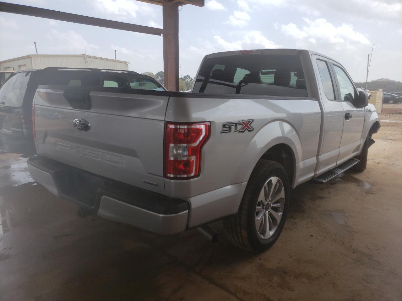Photo 4 from auction – 2018 FORD F150 SUPER with VIN 1FTEX1CP8JKD40552