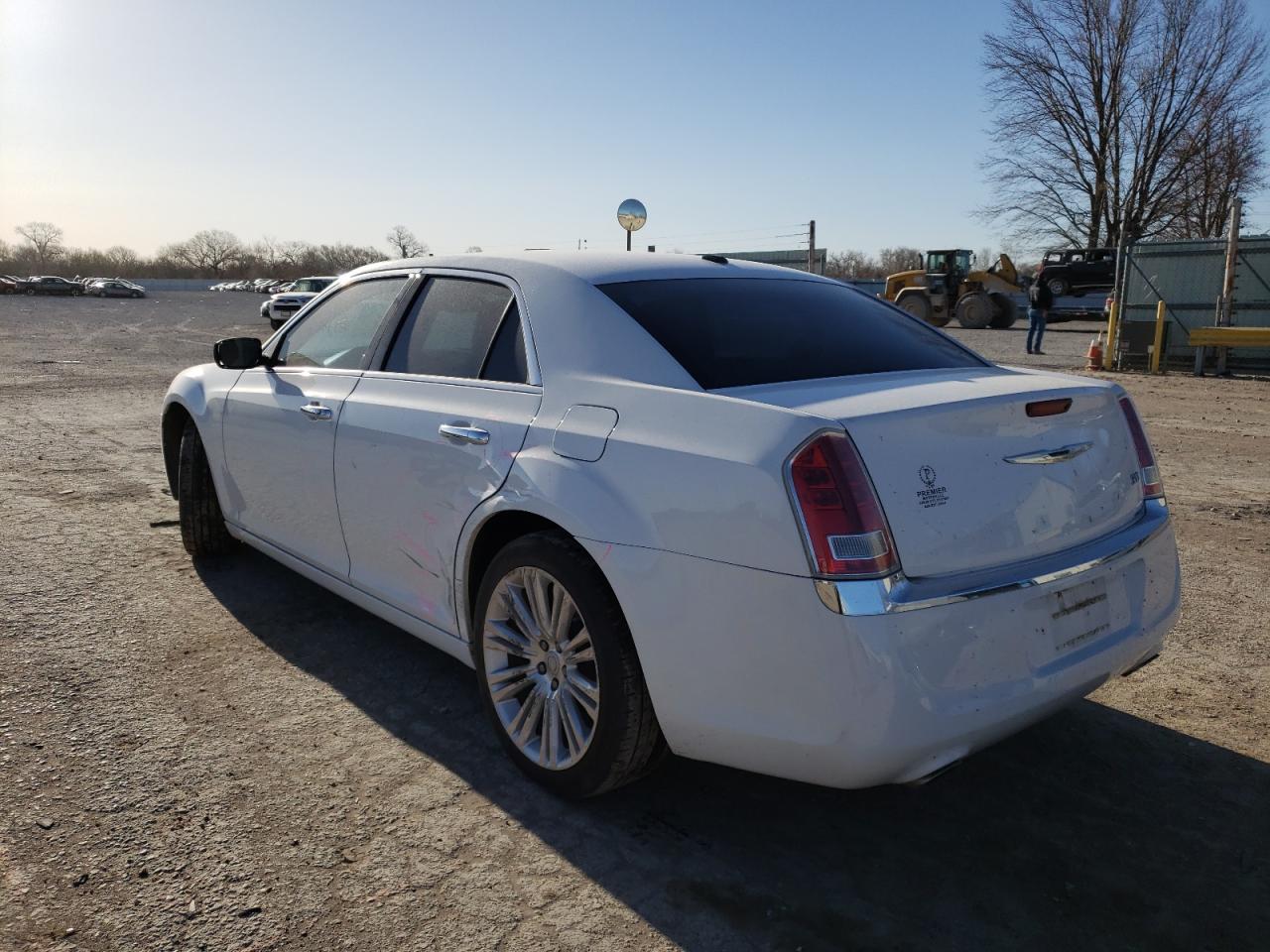 Photo 3 from auction – 2011 CHRYSLER 300 LIMITE with VIN 2C3CA5CG6BH549818