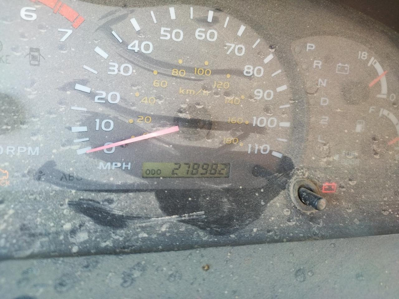 Photo 8 from auction – 2002 TOYOTA SEQUOIA SR with VIN 5TDZT34A02S097641