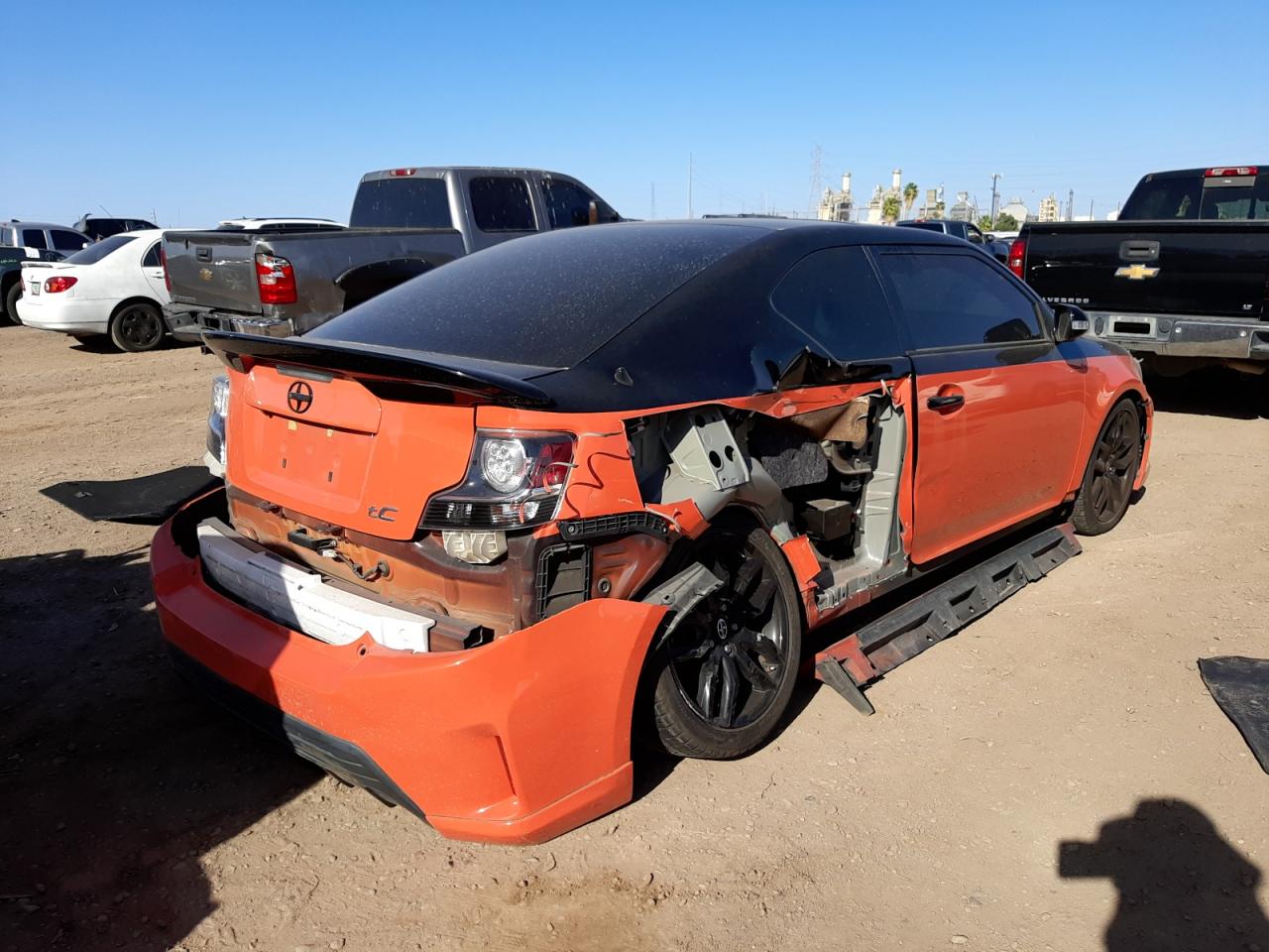 Photo 4 from auction – 2015 TOYOTA SCION TC with VIN JTKJF5C75FJ005232