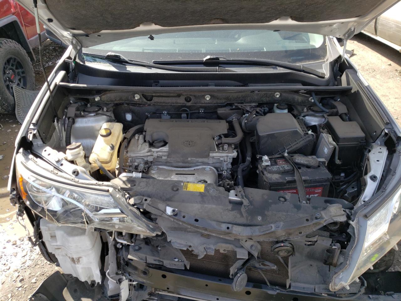 Photo 7 from auction – 2014 TOYOTA RAV4 LE with VIN JTMBFREV3ED062900