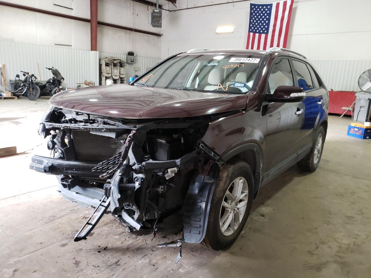 Photo 2 from auction – 2015 KIA SORENTO LX with VIN 5XYKT4A66FG623247