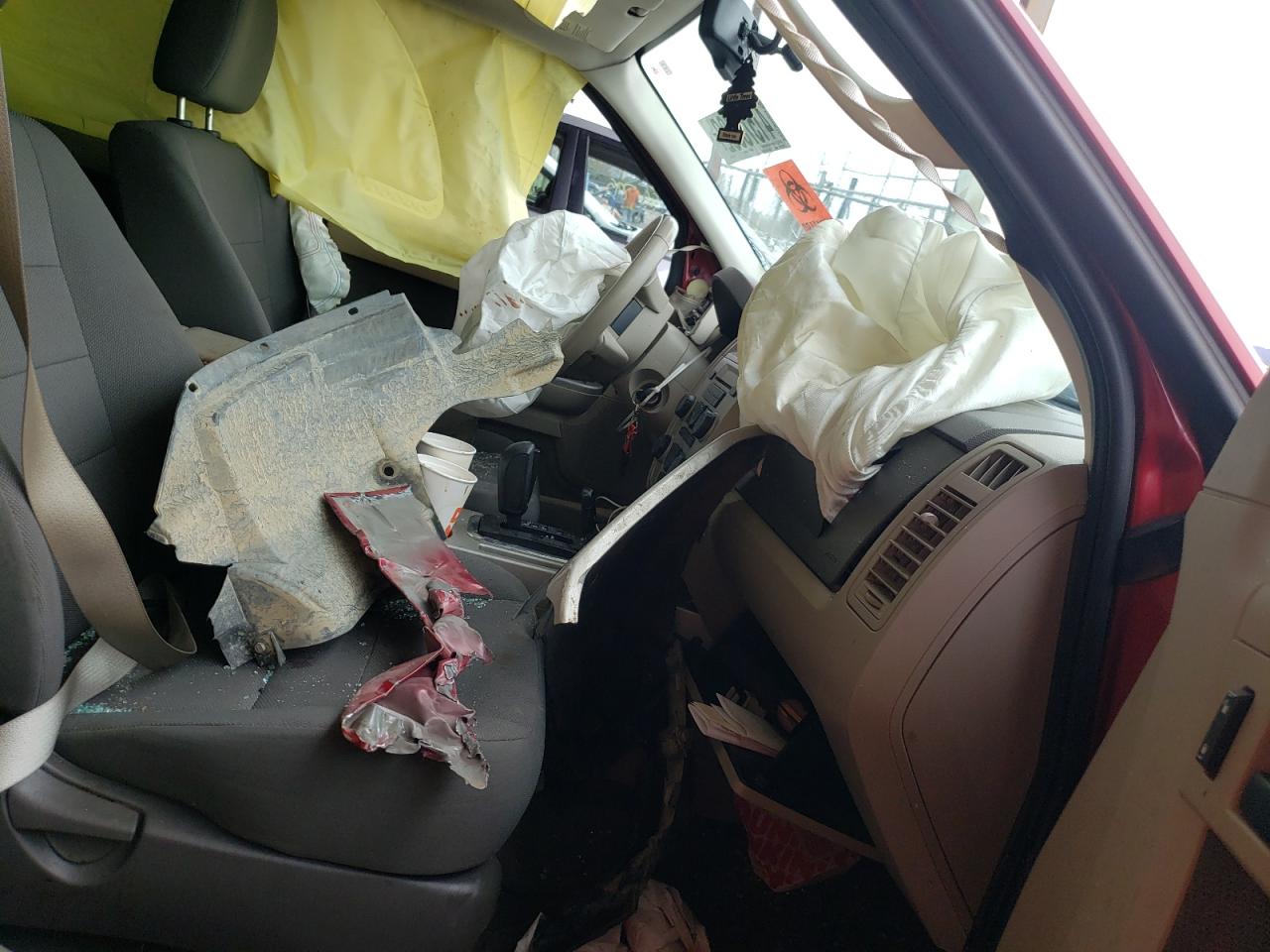 Photo 5 from auction – 2009 FORD ESCAPE with VIN 1FMCU93G99KA63111