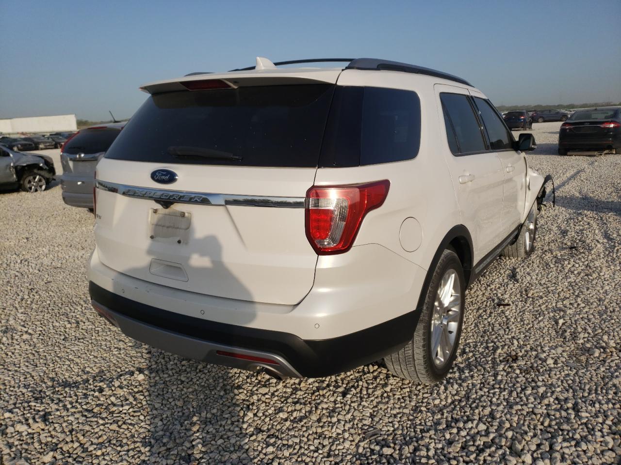 Photo 4 from auction – 2017 FORD EXPLORER X with VIN 1FM5K7D85HGC54066