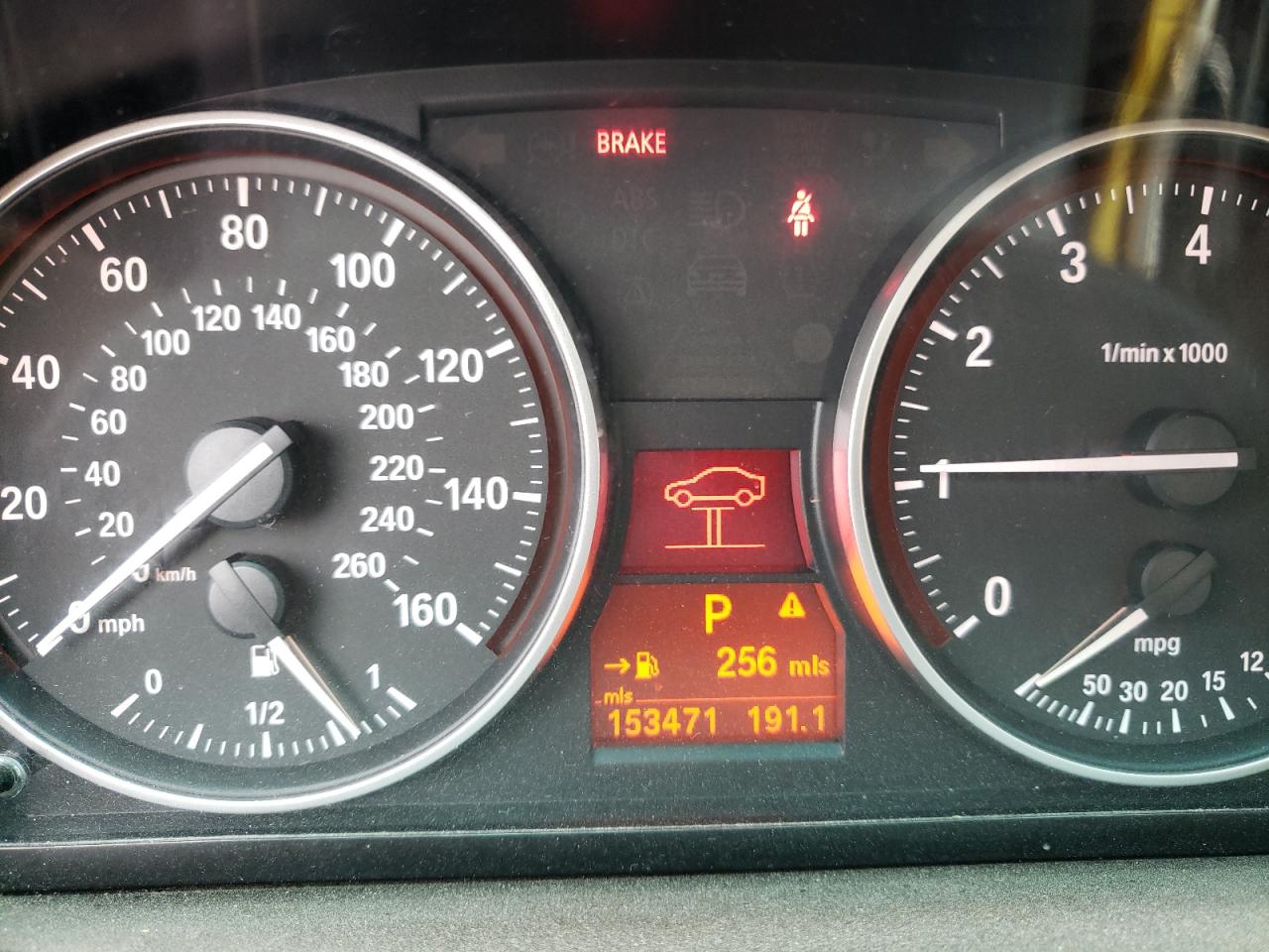 Photo 8 from auction – 2011 BMW 328 I SULE with VIN WBAPH5G53BNM77465