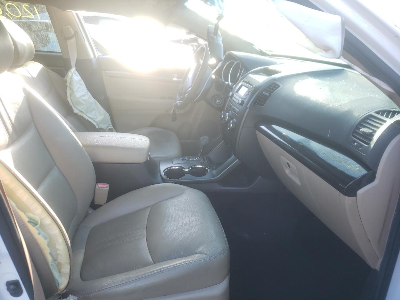 Photo 5 from auction – 2012 KIA SORENTO BA with VIN 5XYKT3A18CG215536