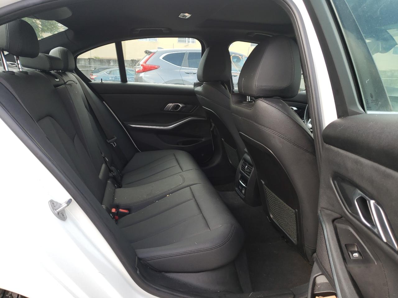 Photo 6 from auction – 2020 BMW 330I with VIN 3MW5R1J04L8B25476