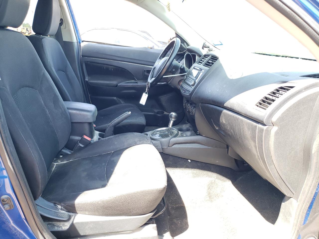 Photo 5 from auction – 2015 MITSUBISHI OUTLANDER with VIN 4A4AP3AU1FE032737