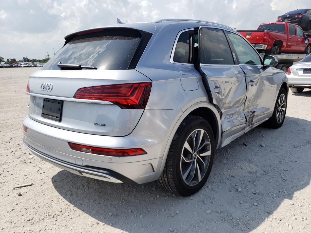 Photo 4 from auction – 2021 AUDI Q5 PREMIUM with VIN WA1AAAFY0M2073992