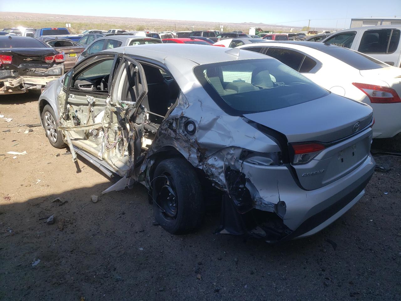 Photo 3 from auction – 2021 TOYOTA COROLLA LE with VIN 5YFEPMAE5MP219227