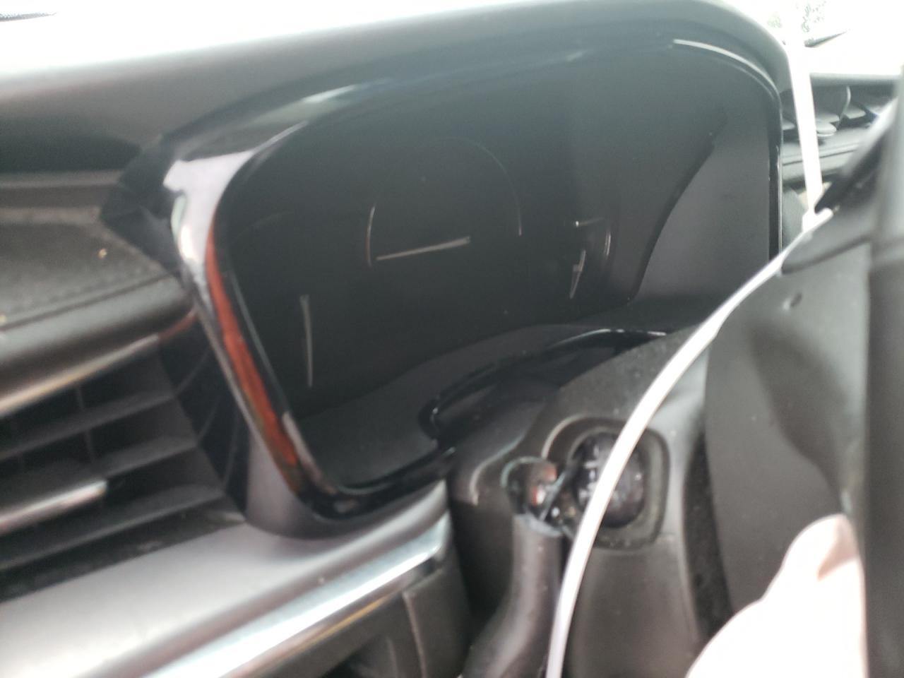 Photo 8 from auction – 2018 CADILLAC XT5 PREMIU with VIN 1GYKNFRS4JZ229452