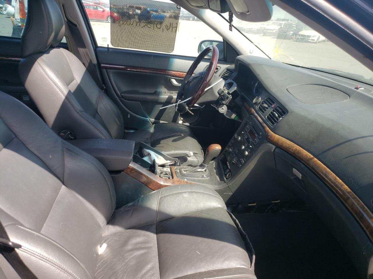 Photo 5 from auction – 2006 VOLVO S80 2.5T with VIN YV1TH592761445825