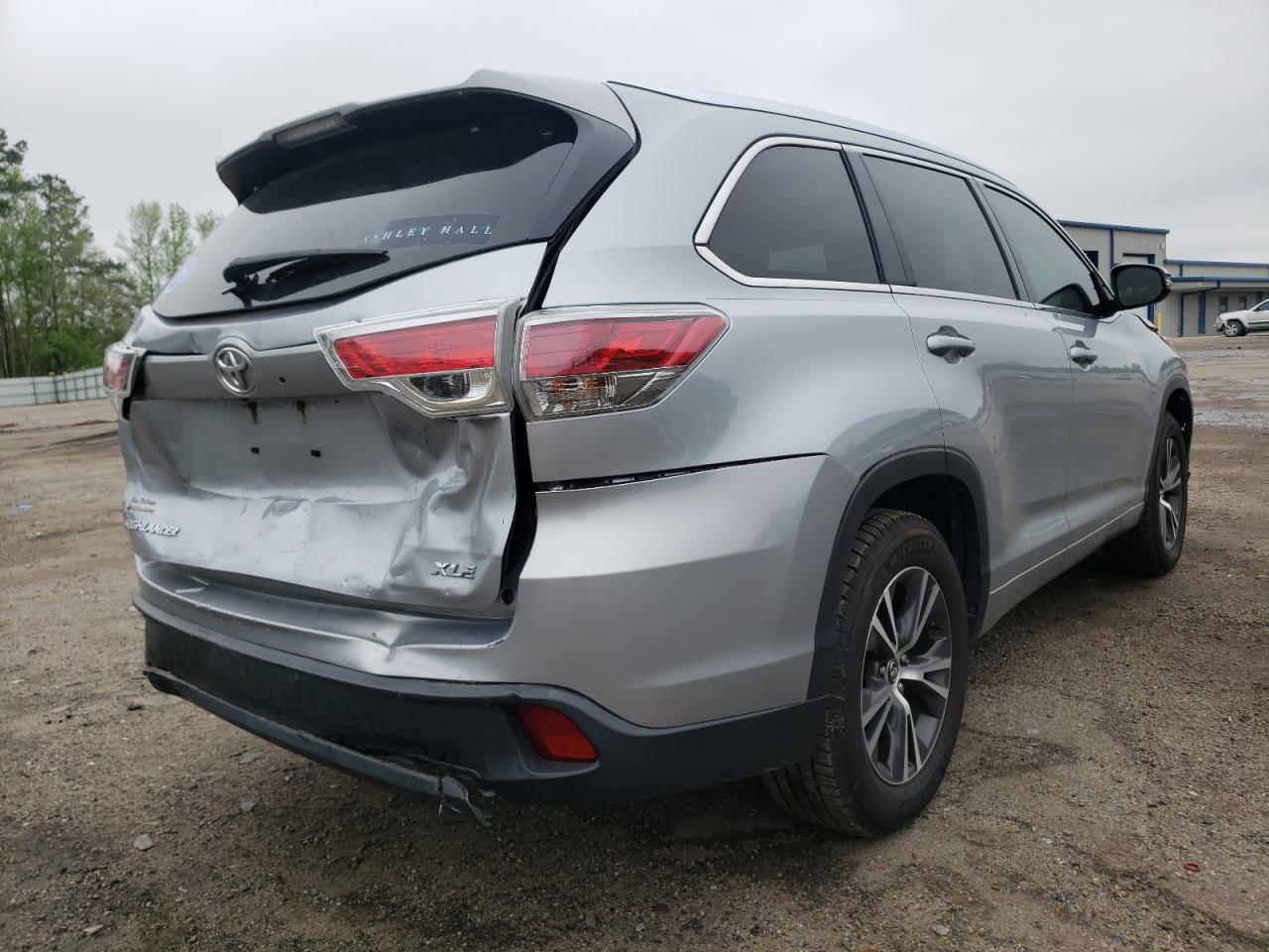 Photo 4 from auction – 2016 TOYOTA HIGHLANDER with VIN 5TDKKRFH5GS501218