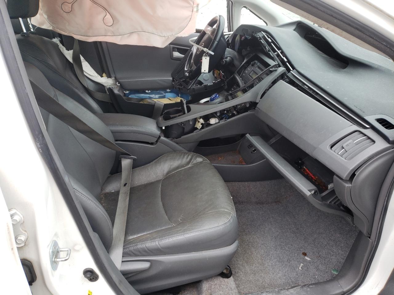 Photo 5 from auction – 2011 TOYOTA PRIUS with VIN JTDKN3DUXB0323449
