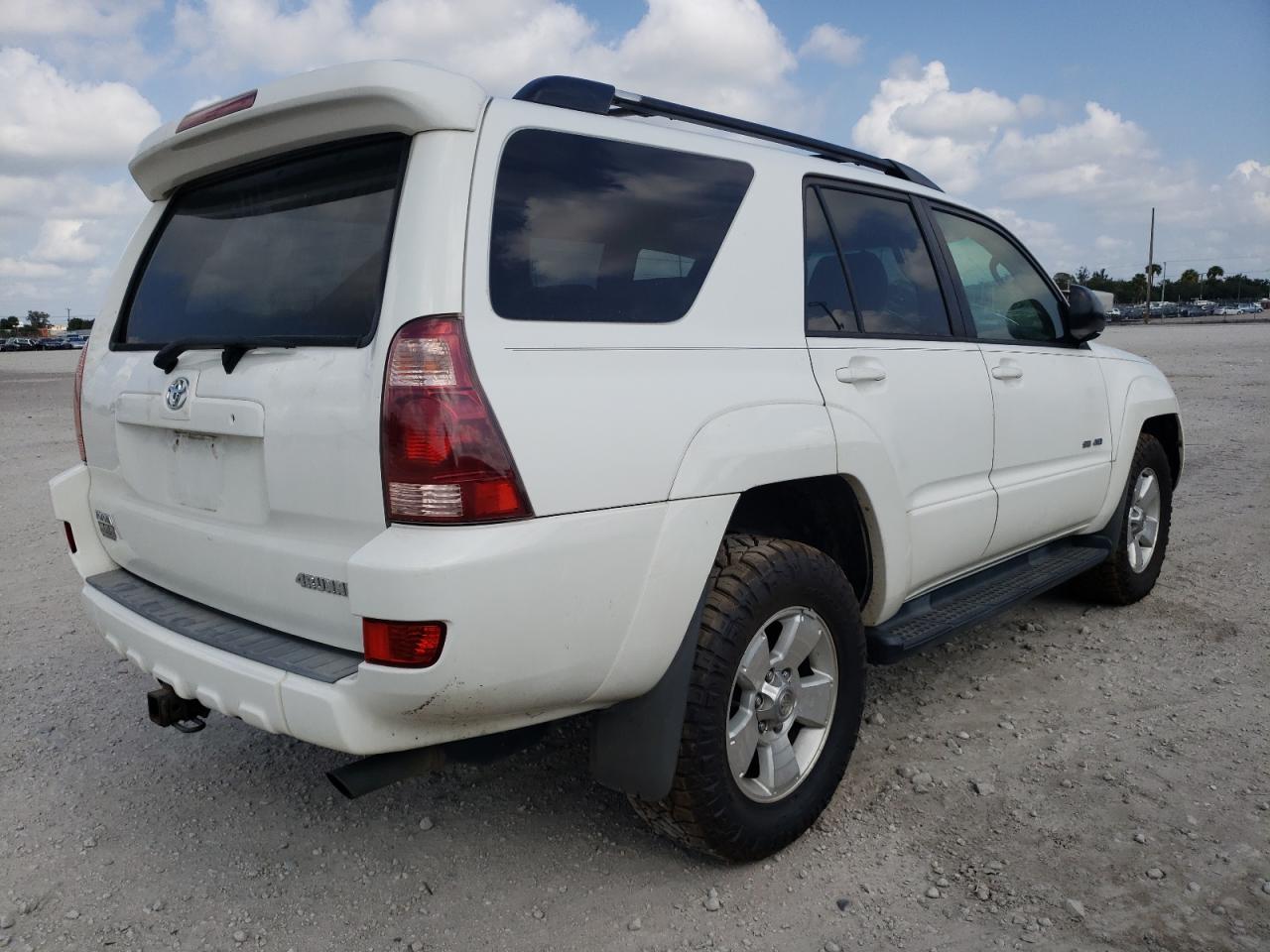 Photo 4 from auction – 2005 TOYOTA 4RUNNER SR with VIN JTEBU14R150057340
