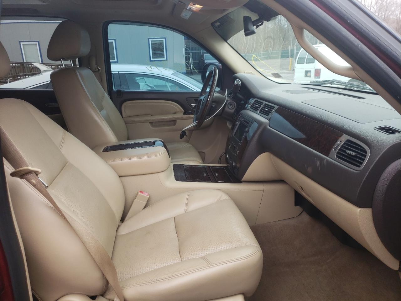 Photo 5 from auction – 2010 GMC YUKON DENA with VIN 1GKUKEEFXAR160748